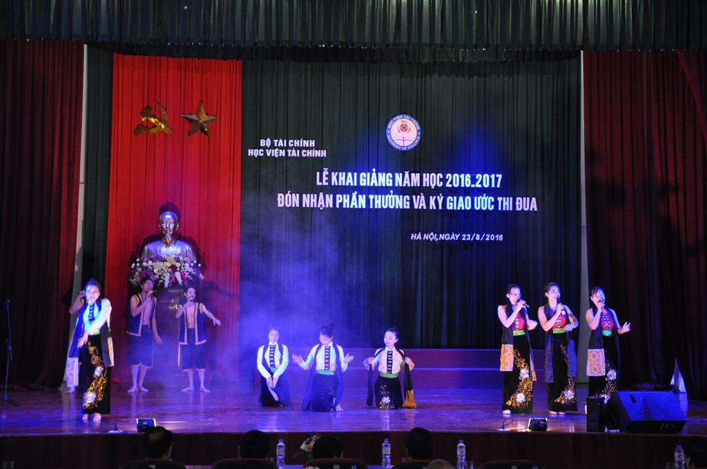 Khai giảng năm học 2016-2017